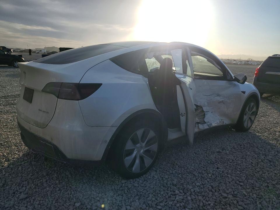 2022 Tesla Model Y მანქანა იყიდება აუქციონზე, vin: 7SAYGDEE5NA017671, აუქციონის ნომერი: 75992735