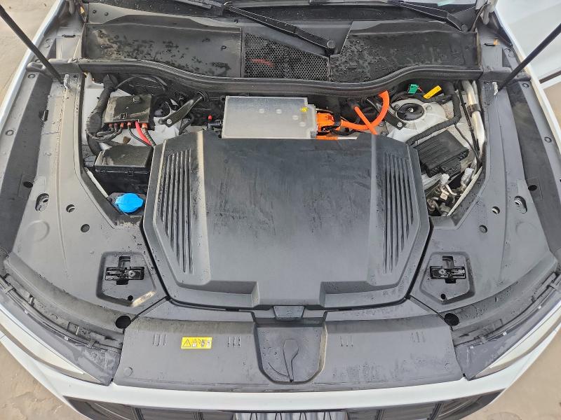 2021 Audi E-tron მანქანა იყიდება აუქციონზე, vin: WA1AAAGE9MB013133, აუქციონის ნომერი: 76451055