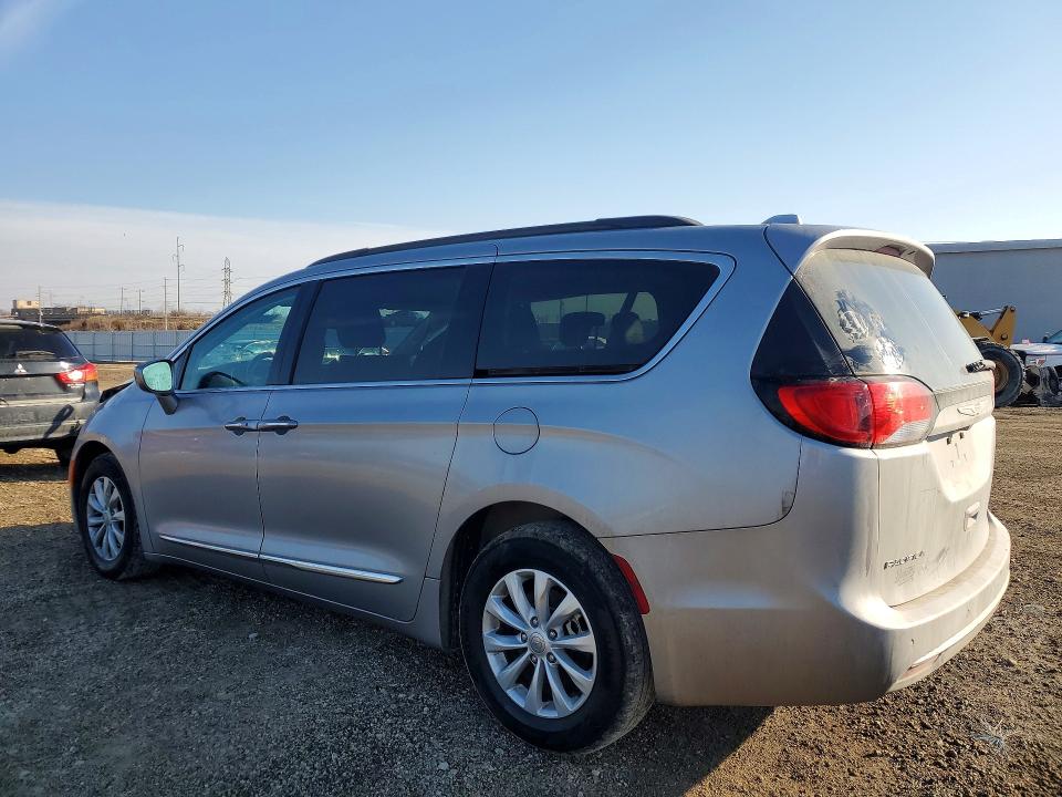 77212965 :رقم المزاد ، 2C4RC1BG6HR516315 vin ، 2017 Chrysler Pacifica مزاد بيع