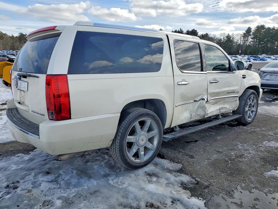 2010 Cadillac Escalade მანქანა იყიდება აუქციონზე, vin: 1GYUKJEF8AR209184, აუქციონის ნომერი: 75797985