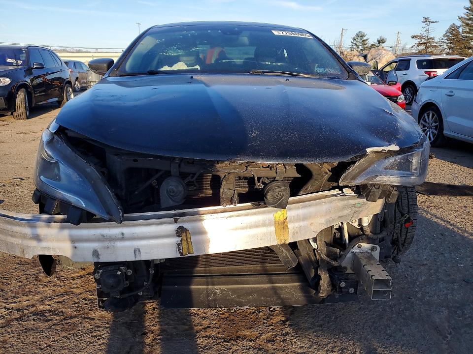 Продажа на аукционе авто 2015 Chrysler 200, vin: 1C3CCCCB3FN565376, номер лота: 77580965