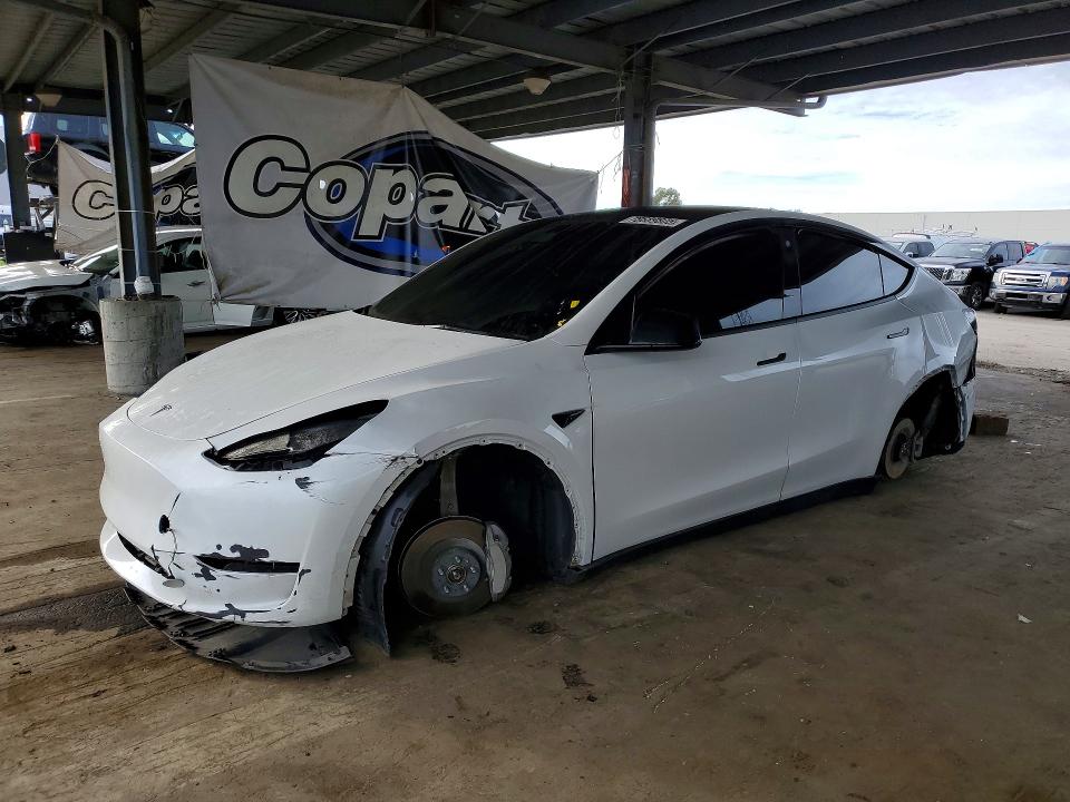 Auction sale of the 2023 Tesla Model Y, vin: 7SAYGDEE6PF693729, lot number: 78689805