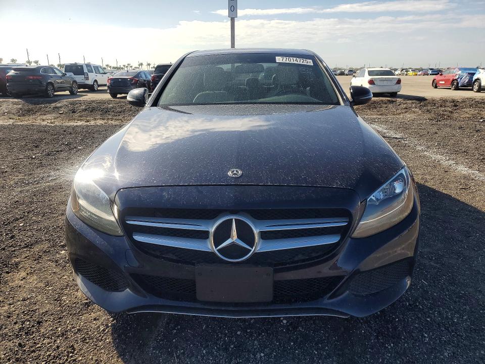 77014725 :رقم المزاد ، 55SWF4KB8JU242678 vin ، 2018 Mercedes-benz C مزاد بيع