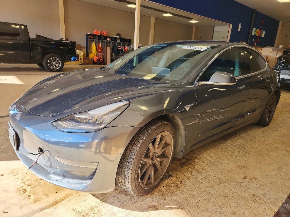Продажа на аукционе авто 2018 Tesla Model 3, vin: 5YJ3E1EB6JF116823, номер лота: 76277275