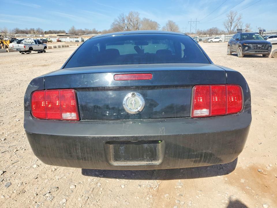 58527896 :رقم المزاد ، 1ZVFT80N975339457 vin ، 2007 Ford Mustang مزاد بيع