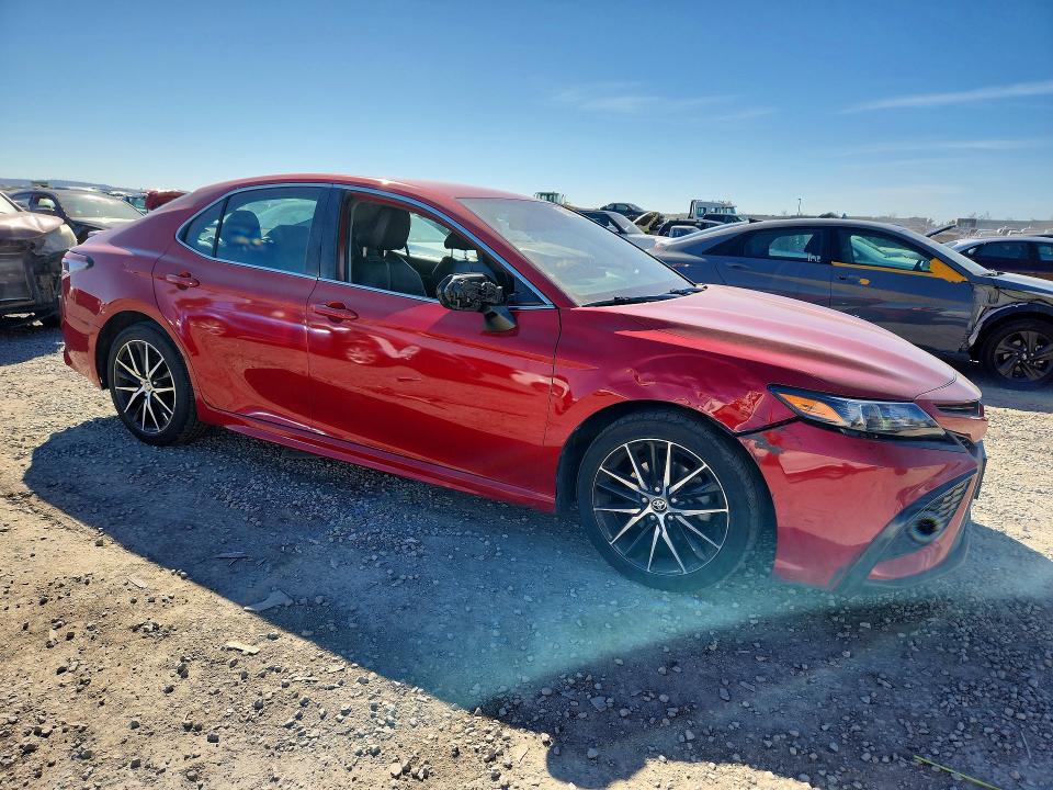 2021 Toyota Camry მანქანა იყიდება აუქციონზე, vin: 4T1G11AK5MU408814, აუქციონის ნომერი: 77240875