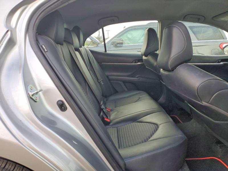 Продаж на аукціоні авто 2021 Toyota Camry, vin: 4T1G11AK6MU530484, номер лоту: 77686825