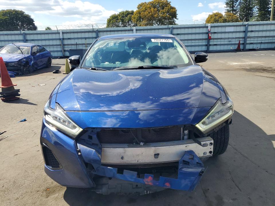 76527155 :رقم المزاد ، 1N4AA6CV8MC505726 vin ، 2021 Nissan Maxima مزاد بيع