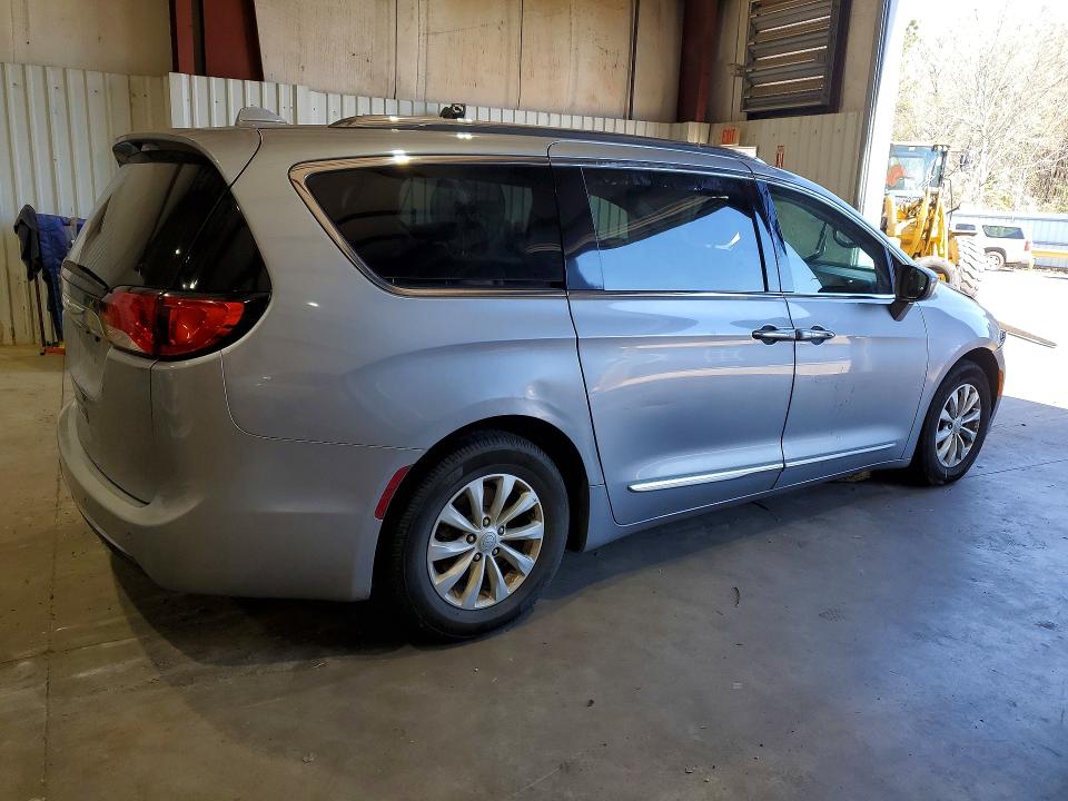 2018 Chrysler Pacifica მანქანა იყიდება აუქციონზე, vin: 2C4RC1BG4JR126528, აუქციონის ნომერი: 78072295