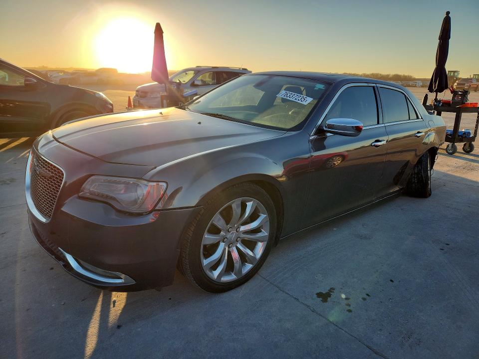 76337235 :رقم المزاد ، 2C3CCAEGXKH555587 vin ، 2019 Chrysler 300 مزاد بيع