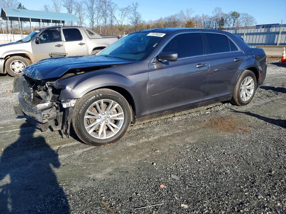 Aukcja sprzedaży 2019 Chrysler 300, vin: 2C3CCAAGXKH561427, numer aukcji: 77576035