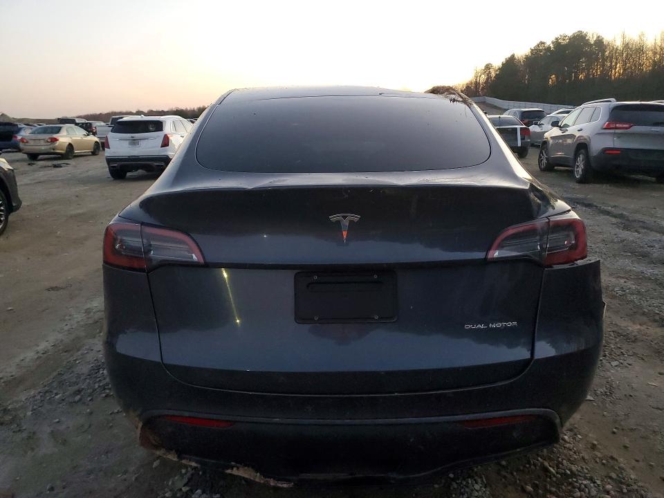 76422525 :رقم المزاد ، 7SAYGDEE0NA006545 vin ، 2022 Tesla Model Y مزاد بيع