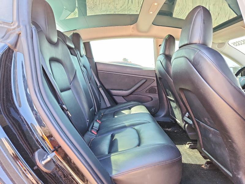 79383335 :رقم المزاد ، 5YJ3E1EA4JF020910 vin ، 2018 Tesla Model 3 مزاد بيع