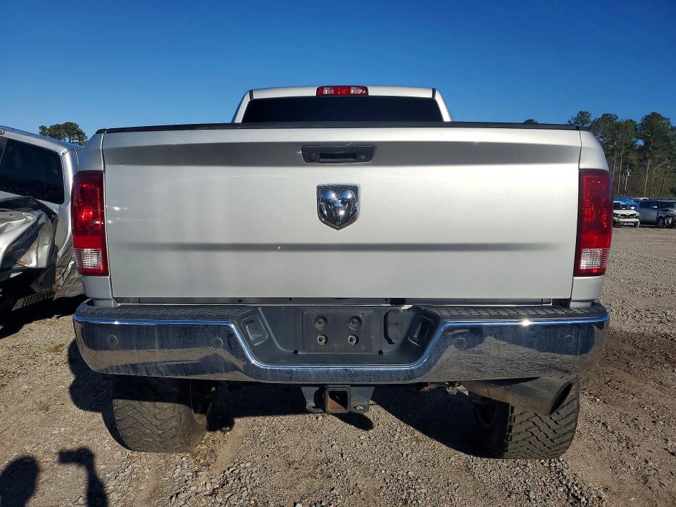 77505395 :رقم المزاد ، 3C6UR5CL4HG679974 vin ، 2017 Ram 2500 مزاد بيع