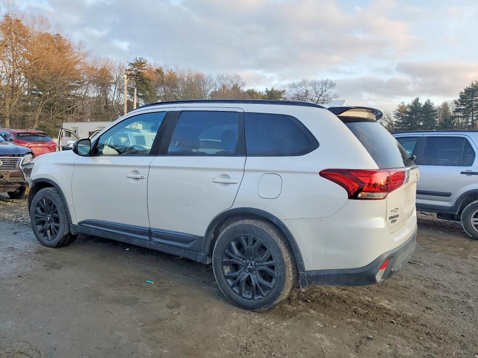 Продаж на аукціоні авто 2018 Mitsubishi Outlander, vin: JA4AZ3A33JZ035871, номер лоту: 77730375