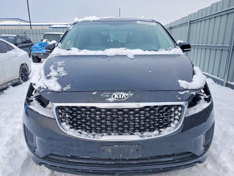 76058975 :رقم المزاد ، KNDMB5C1XH6270973 vin ، 2017 Kia Sedona مزاد بيع