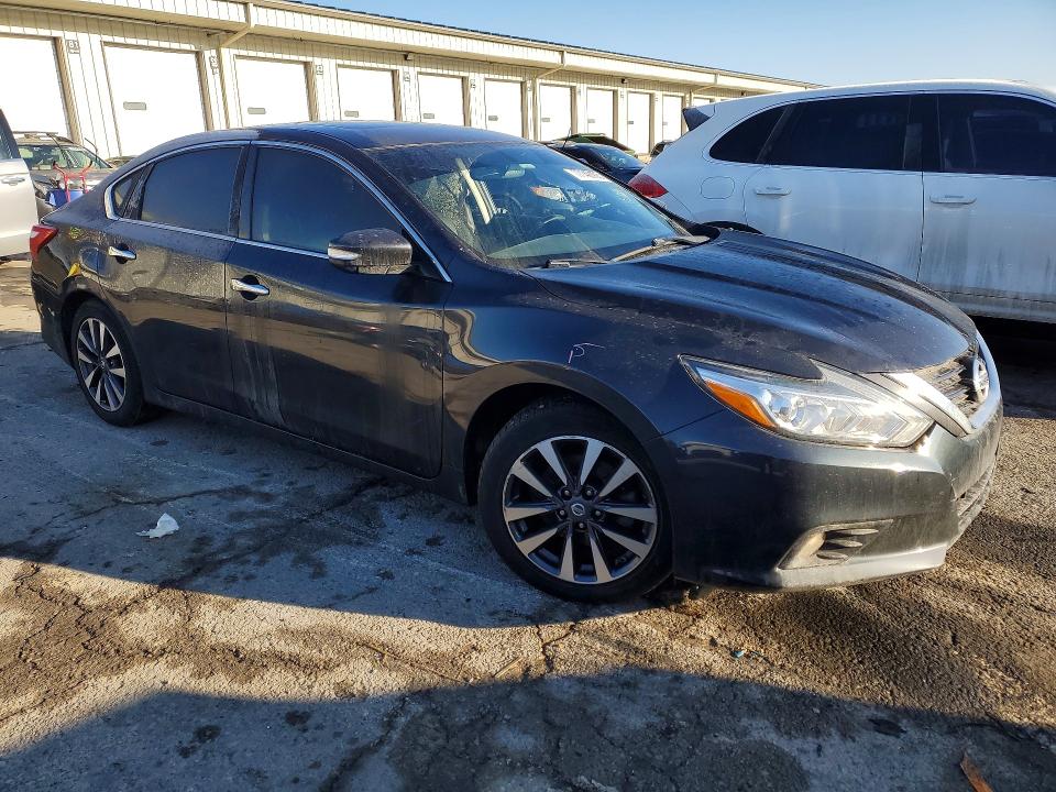 Продаж на аукціоні авто 2017 Nissan Altima, vin: 1N4AL3AP8HC224481, номер лоту: 77140105