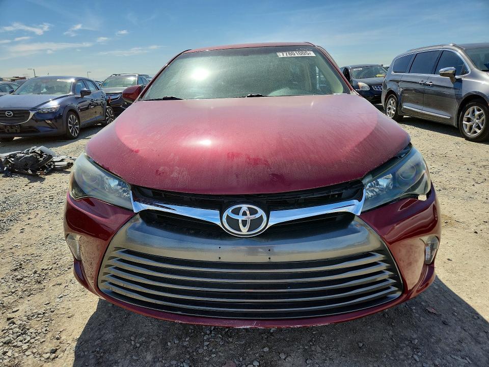 77801005 :رقم المزاد ، 4T1BF1FK5FU980764 vin ، 2015 Toyota Camry مزاد بيع