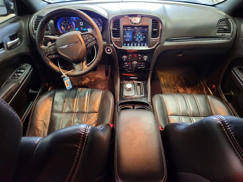 76826185 :رقم المزاد ، 2C3CCAGG8HH506992 vin ، 2017 Chrysler 300 مزاد بيع