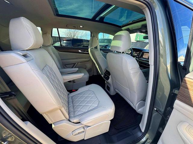 2025 Volkswagen Atlas Sel მანქანა იყიდება აუქციონზე, vin: 1V2FR2CA3SC556366, აუქციონის ნომერი: 76489405