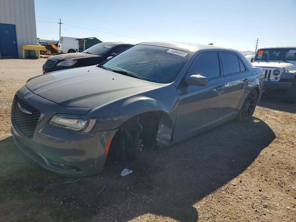 Продажа на аукционе авто 2019 Chrysler 300, vin: 2C3CCABG4KH562720, номер лота: 74508465