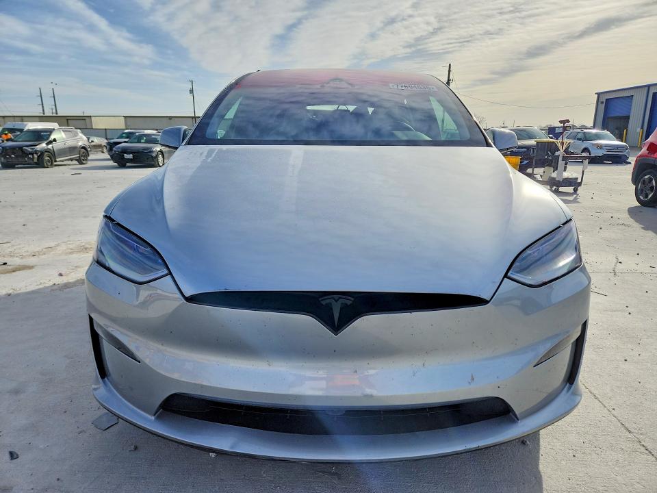 77894535 :رقم المزاد ، 7SAXCBE63TF473883 vin ، 2026 Tesla Model X مزاد بيع