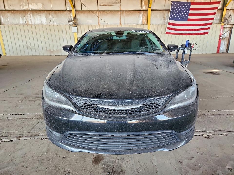 76442145 :رقم المزاد ، 1C3CCCFB0HN508082 vin ، 2017 Chrysler 200 مزاد بيع
