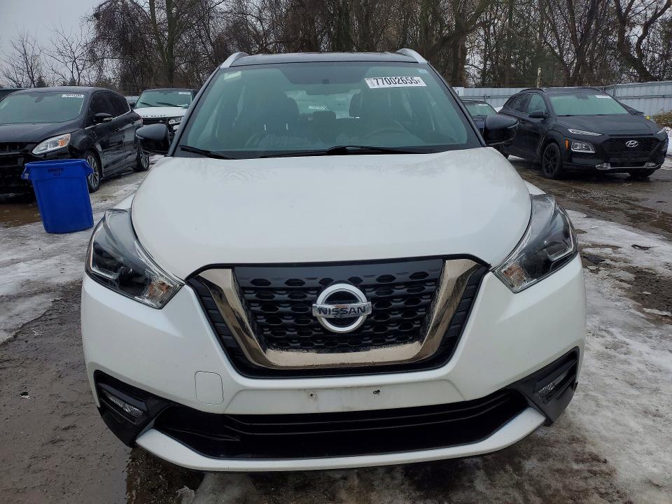77002655 :رقم المزاد ، 3N1CP5CU0KL561912 vin ، 2019 Nissan Kicks مزاد بيع