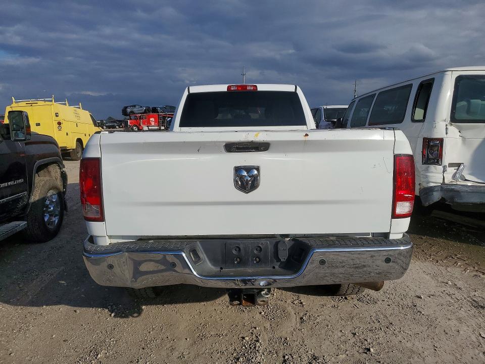 2015 Ram 2500 St მანქანა იყიდება აუქციონზე, vin: 3C6UR4HJ7FG654789, აუქციონის ნომერი: 76740645