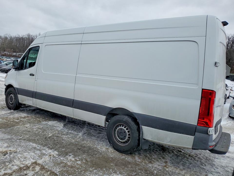76949725 :رقم المزاد ، W1Y40CHY6MT061494 vin ، 2021 Mercedes-benz Sprinter 2 مزاد بيع