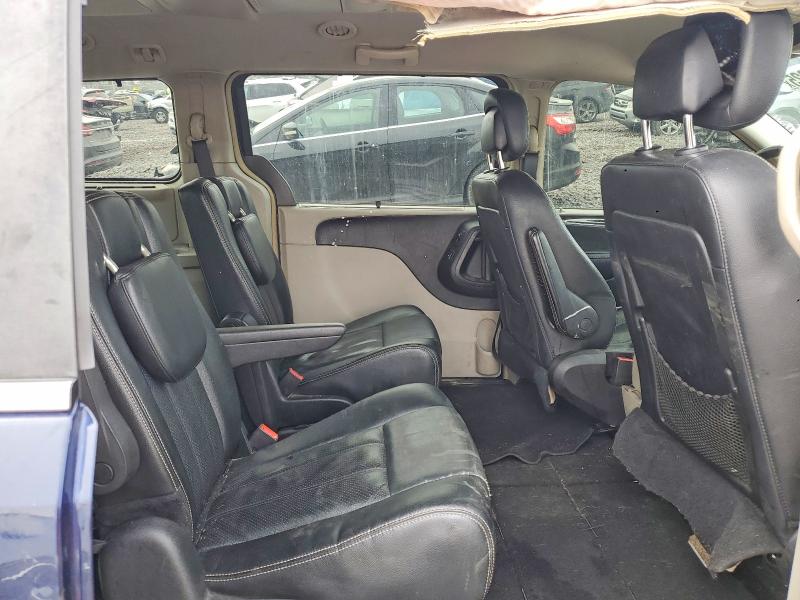 77410025 :رقم المزاد ، 2C4RC1CG4FR731509 vin ، 2015 Chrysler Town & Country مزاد بيع
