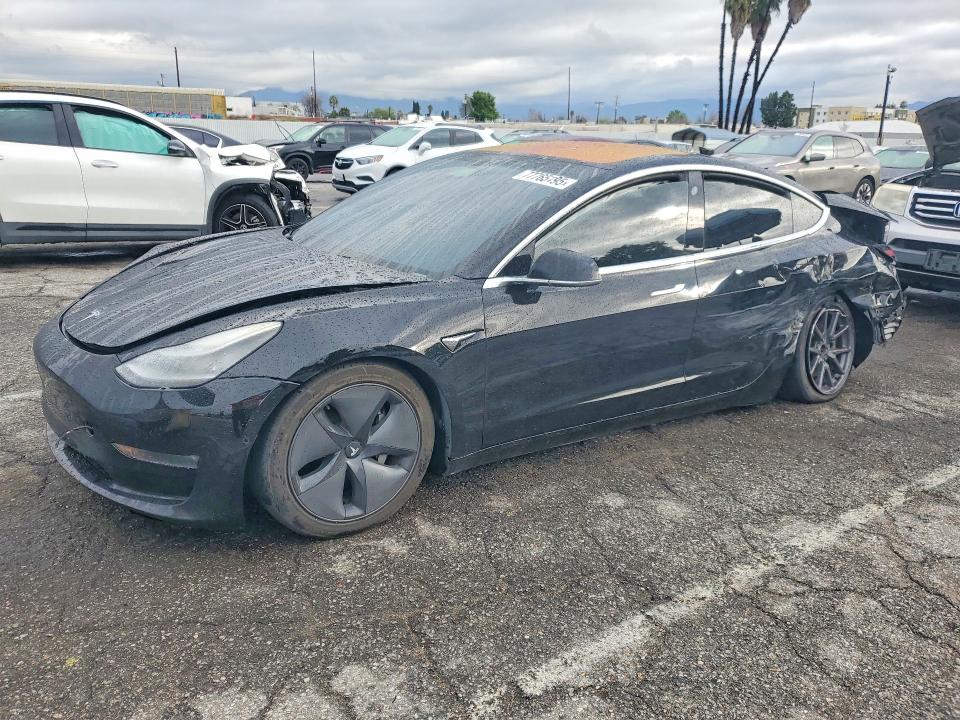 Auction sale of the 2018 Tesla Model 3, vin: 5YJ3E1EB2JF112476, lot number: 77765195