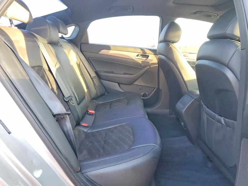 76179595 :رقم المزاد ، 5NPE34AF9JH683165 vin ، 2018 Hyundai Sonata مزاد بيع