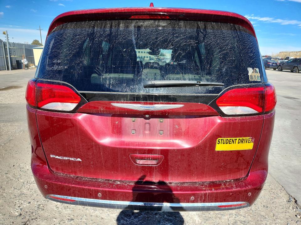 2018 Chrysler Pacifica მანქანა იყიდება აუქციონზე, vin: 2C4RC1EG8JR111591, აუქციონის ნომერი: 79233935