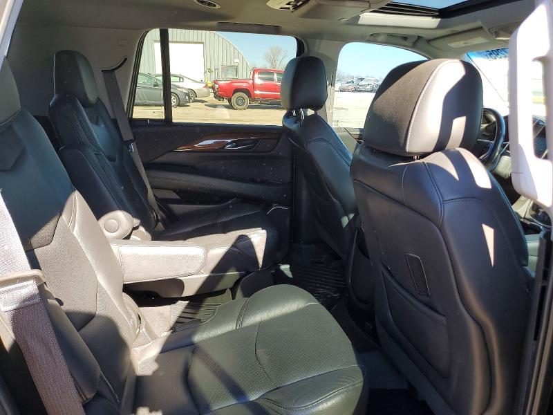 76637295 :رقم المزاد ، 1GYS4BKJ0HR135995 vin ، 2017 Cadillac Escalade مزاد بيع