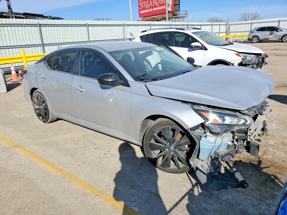 77768525 :رقم المزاد ، 1N4BL4CV2KC177087 vin ، 2019 Nissan Altima مزاد بيع