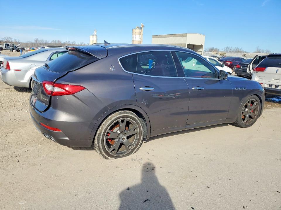 78121825 :رقم المزاد ، ZN661XUS9HX252150 vin ، 2017 Maserati Levante مزاد بيع