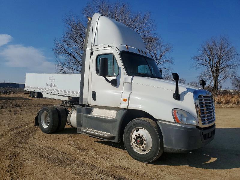 Продажа на аукционе авто 2016 Freightliner Cascadia 1, vin: 1FUBGEDVXGLHC5676, номер лота: 77517005
