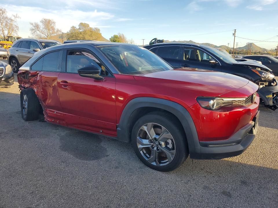 2022 Mazda Mx-30 მანქანა იყიდება აუქციონზე, vin: JM1DRADB2N0101069, აუქციონის ნომერი: 77790755