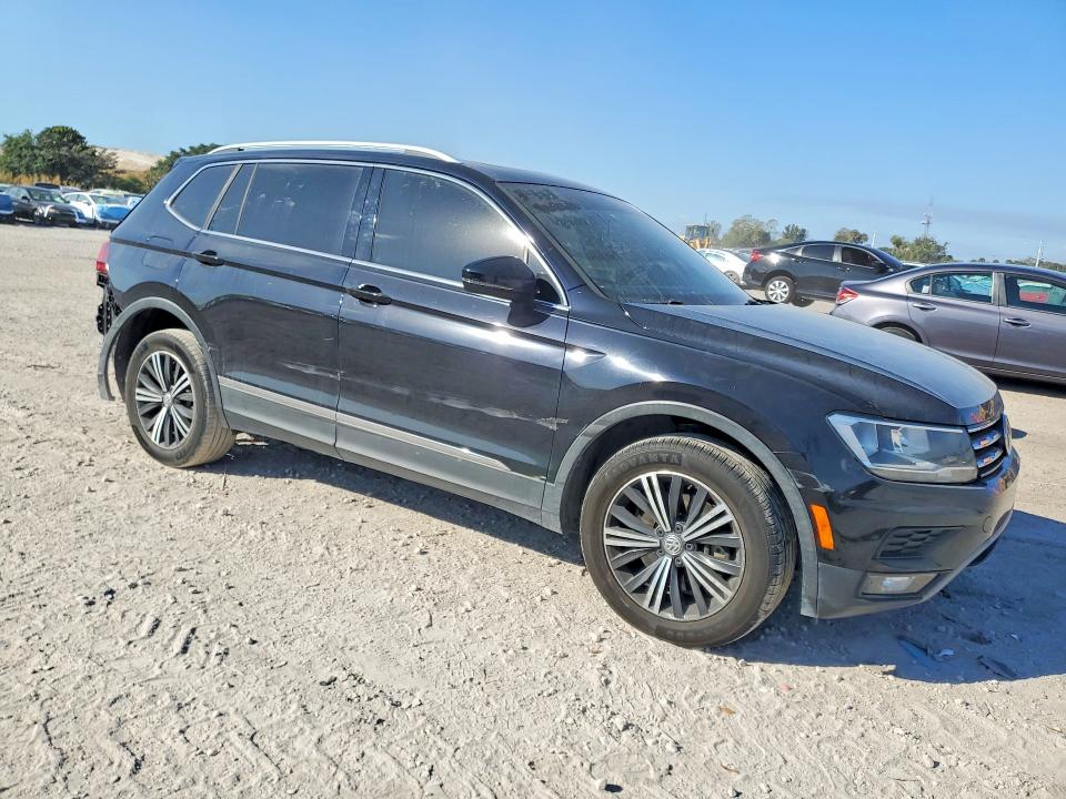 Продаж на аукціоні авто 2018 Volkswagen Tiguan, vin: 3VV3B7AX1JM108123, номер лоту: 76708125