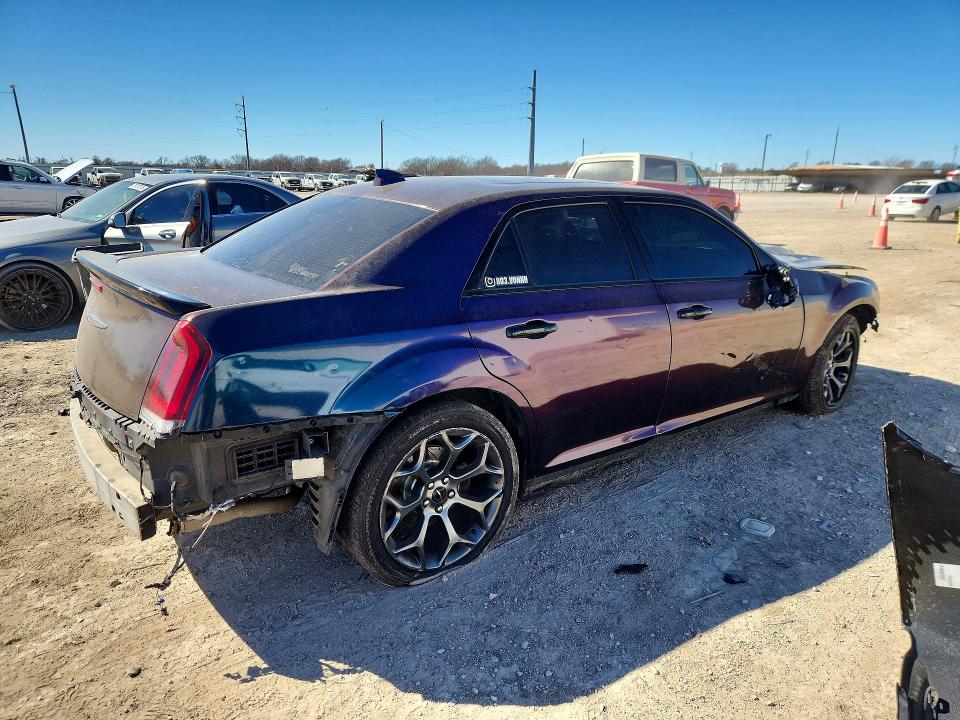 Продажа на аукционе авто 2015 Chrysler 300, vin: 2C3CCABT2FH921016, номер лота: 75834445