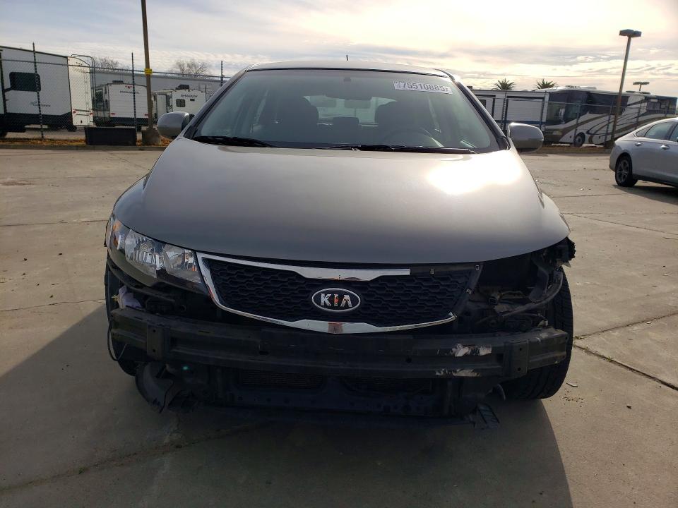 Продажа на аукционе авто 2012 Kia Forte5, vin: KNAFU5A2XC5514132, номер лота: 75510885
