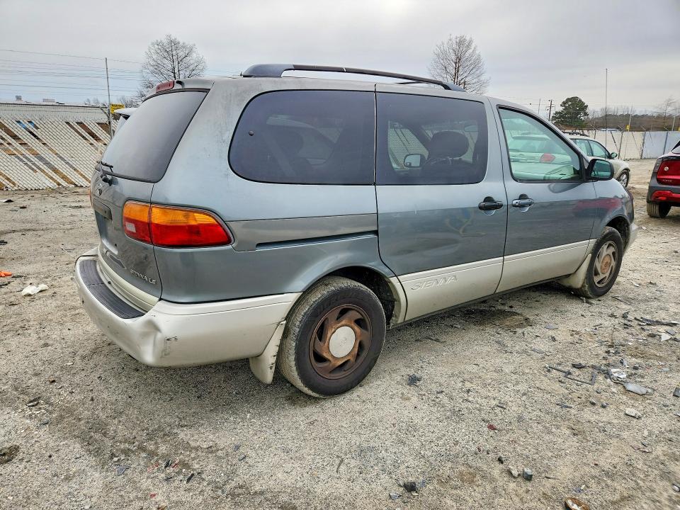 Auction sale of the 2000 Toyota Sienna, vin: 4T3ZF13C1YU220272, lot number: 73085505