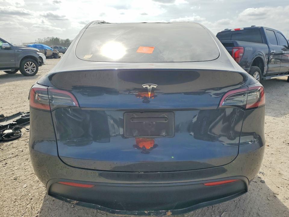 78882525 :رقم المزاد ، 7SAYGDED4RF104610 vin ، 2024 Tesla Model Y مزاد بيع