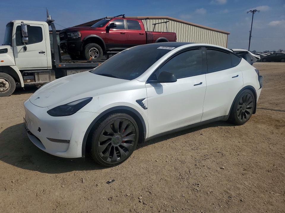 Auction sale of the 2022 Tesla Model Y, vin: 7SAYGDEF3NF457691, lot number: 77019735