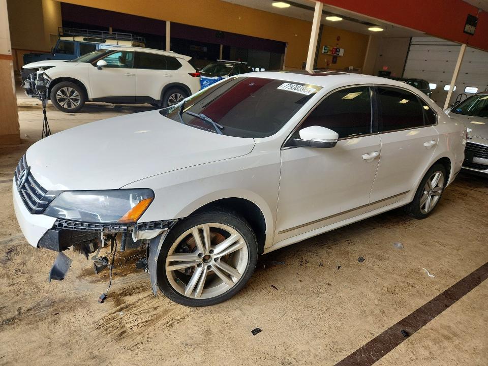 77930395 :رقم المزاد ، 1VWCN7A32DC111845 vin ، 2013 Volkswagen Passat مزاد بيع