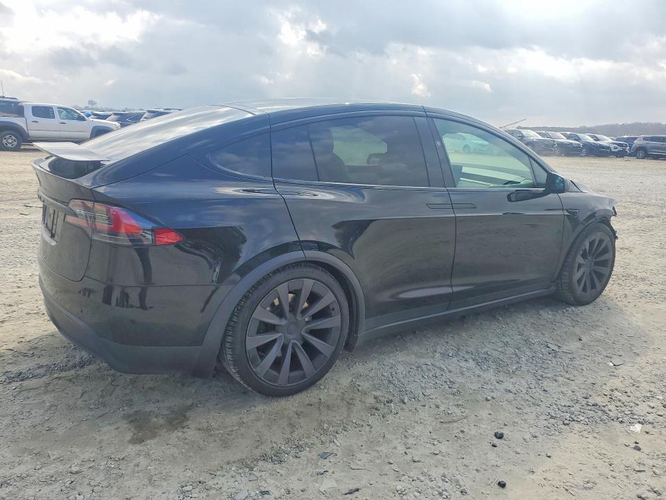 77867845 :رقم المزاد ، 7SAXCBE53NF331446 vin ، 2022 Tesla Model X مزاد بيع