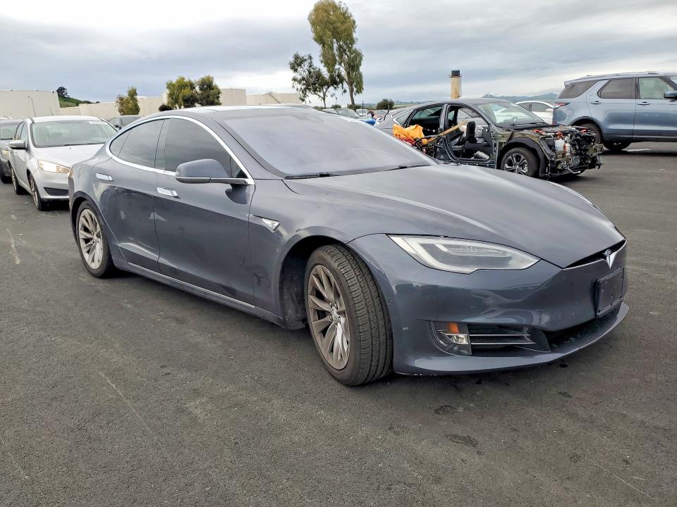 Продаж на аукціоні авто 2016 Tesla Model S, vin: 5YJSA1E24GF157256, номер лоту: 78339135
