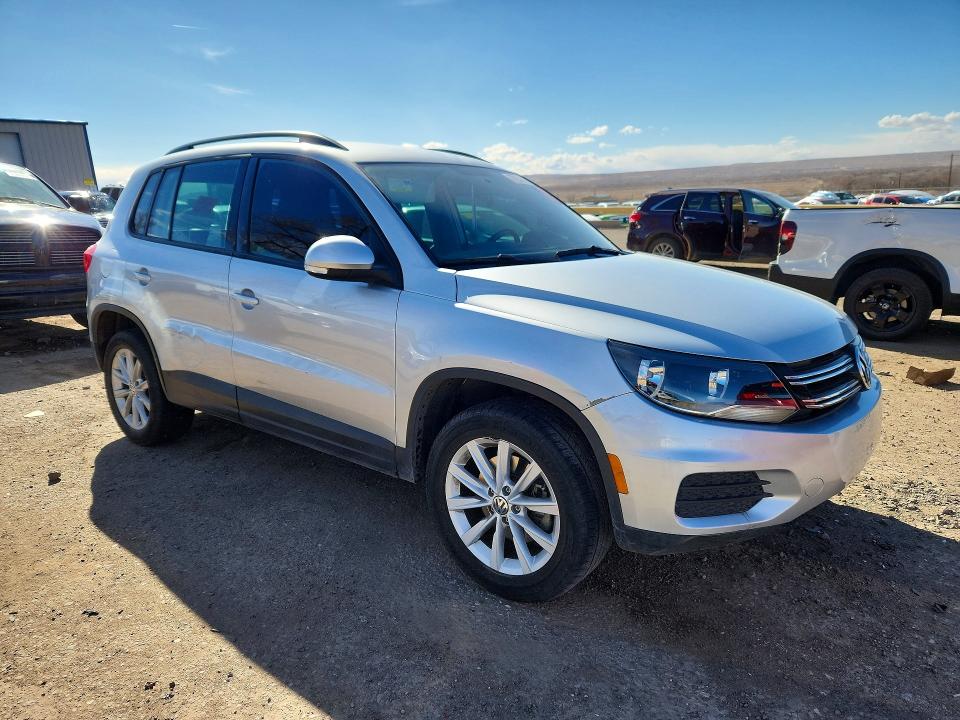 77552925 :رقم المزاد ، WVGAV7AX3HK047500 vin ، 2017 Volkswagen Tiguan مزاد بيع