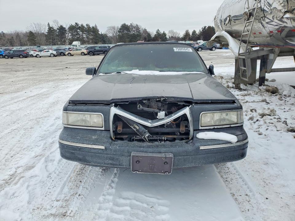 75085045 :رقم المزاد ، 1LNLM81W8SY729429 vin ، 1995 Lincoln Town Car مزاد بيع